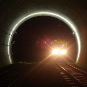 inspection-tunnel-scan-train-night